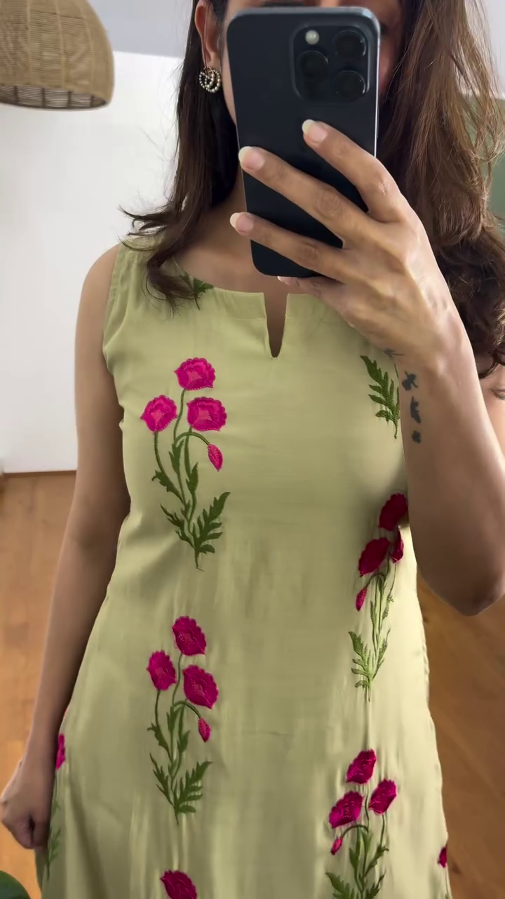 Floral Charm Embroidered Kurta β Grace in Bloom πΈ - Image 5