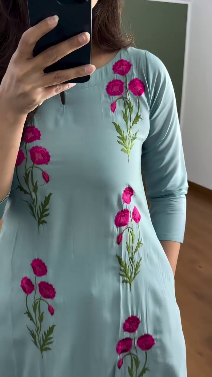 Floral Charm Embroidered Kurta β Grace in Bloom πΈ - Image 9